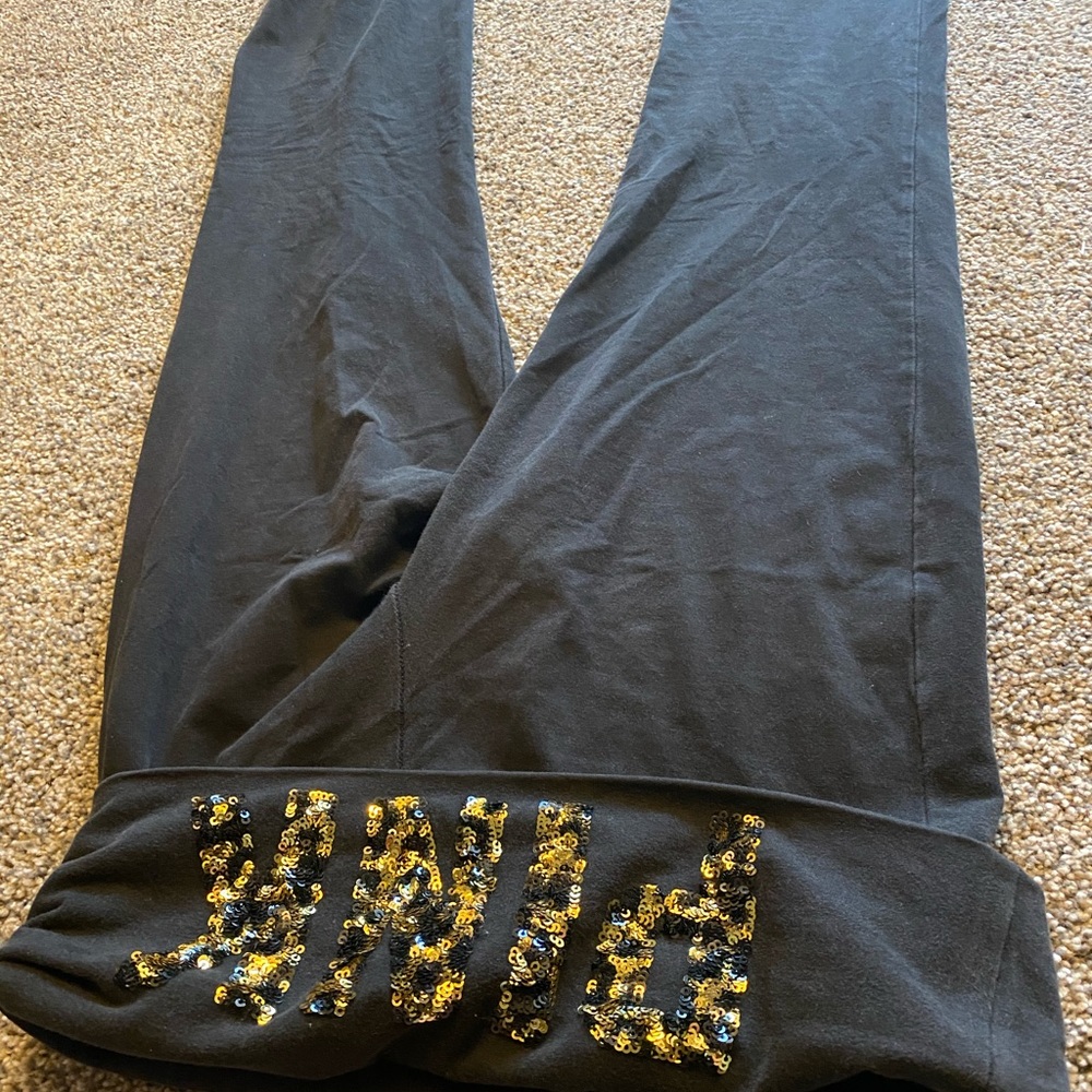 VS Pink yoga pants